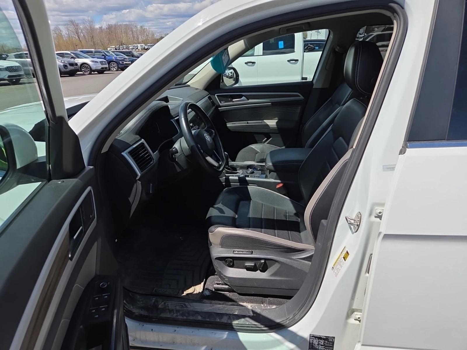 VW Atlas HIGLINE * ОБДУХВАНЕ * CARFAX * КАМЕРА * , снимка 5 - Автомобили и джипове - 54519769