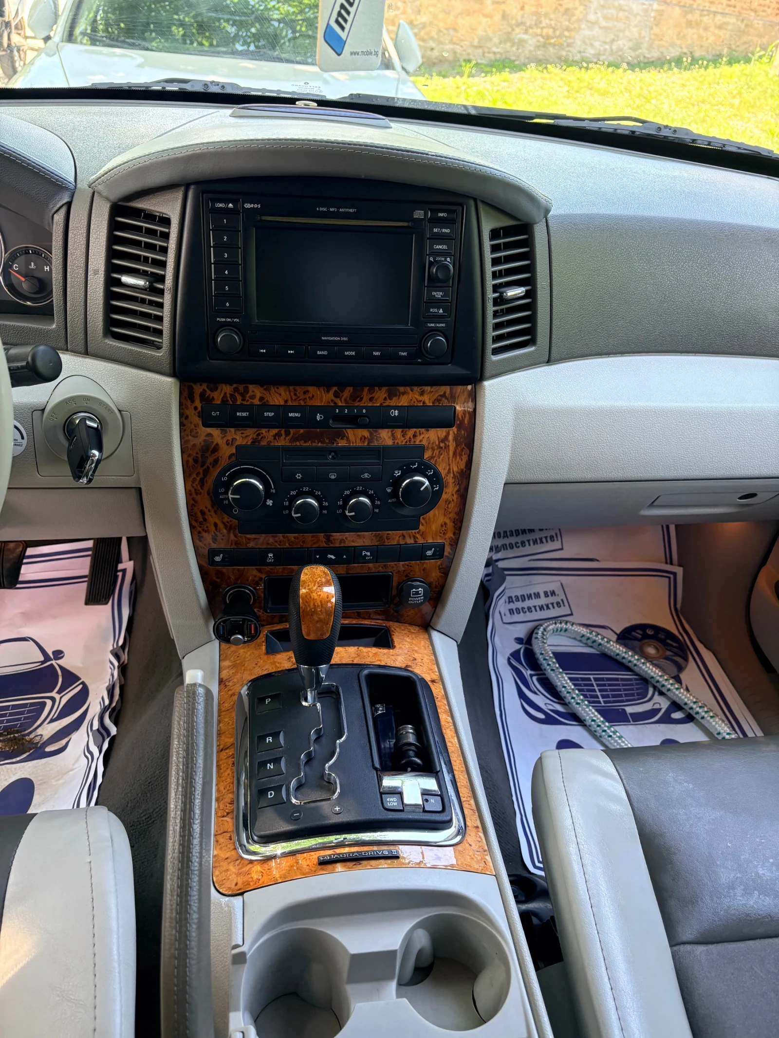 Jeep Grand cherokee 3.0 5G overland, снимка 8 - Автомобили и джипове - 54869859