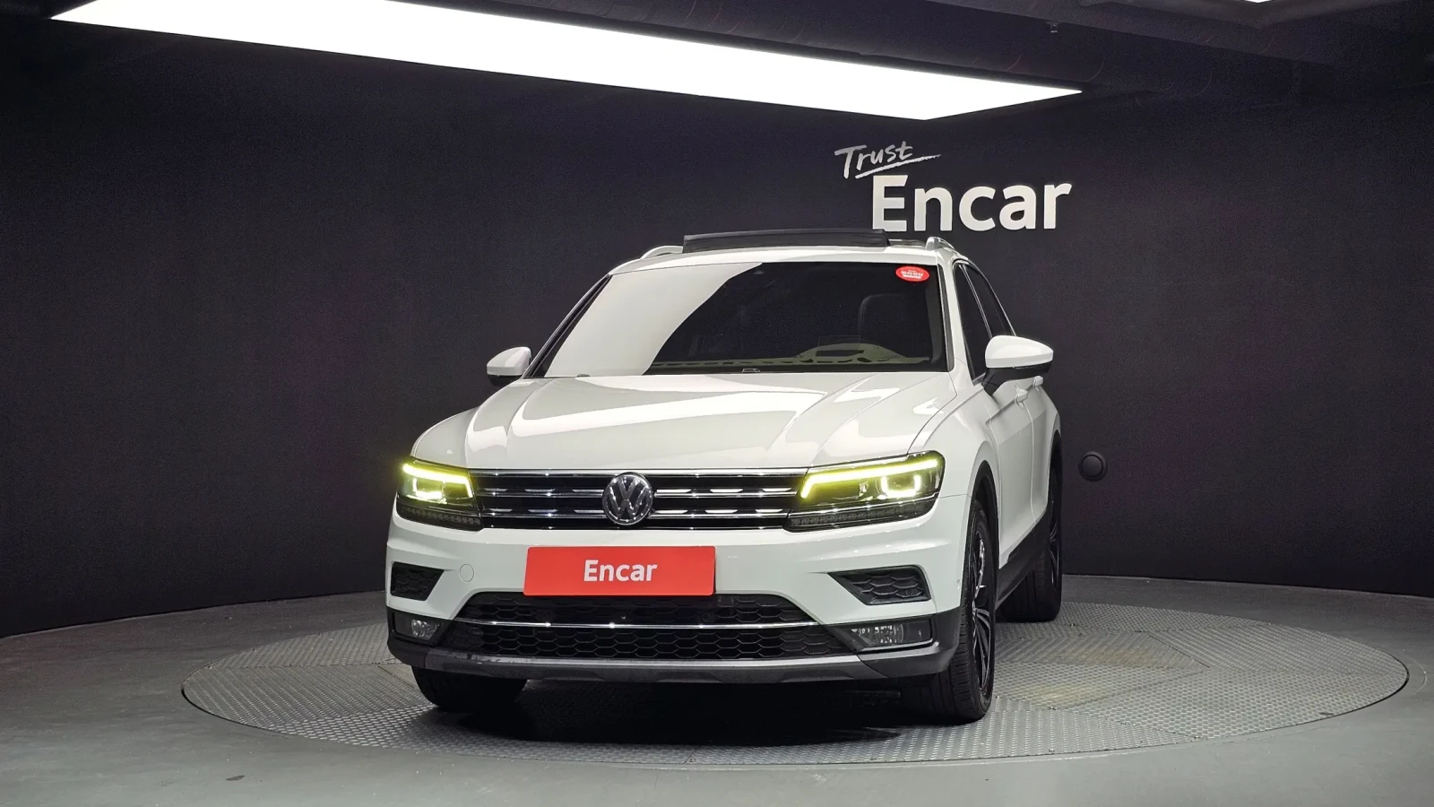 VW Tiguan 2.0TDI PRESTIGE/PANORAMA/360CAM, снимка 3 - Автомобили и джипове - 55188061
