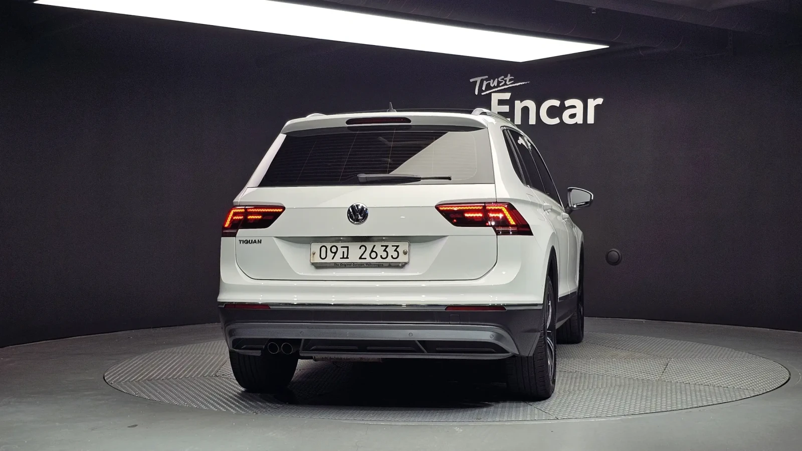 VW Tiguan 2.0TDI PRESTIGE/PANORAMA/360CAM, снимка 4 - Автомобили и джипове - 55188061