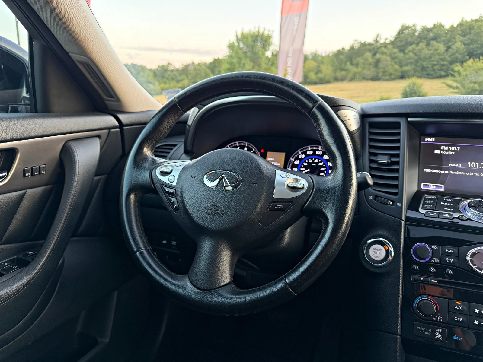 Infiniti QX70 AWD 360cam BOSE Keyless Memory NAVI, снимка 9 - Автомобили и джипове - 55621549