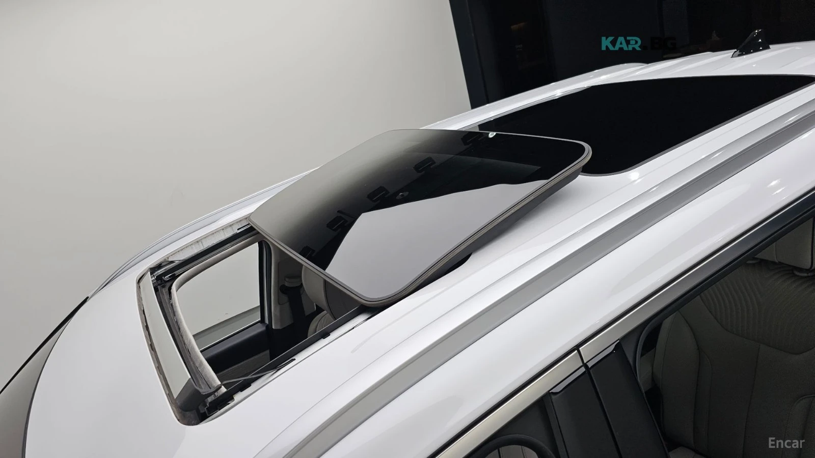 Hyundai Palisade 3.8 4WD Calligraphy* HUD* 360* МАСАЖИ* ПАНО, снимка 17 - Автомобили и джипове - 55753240