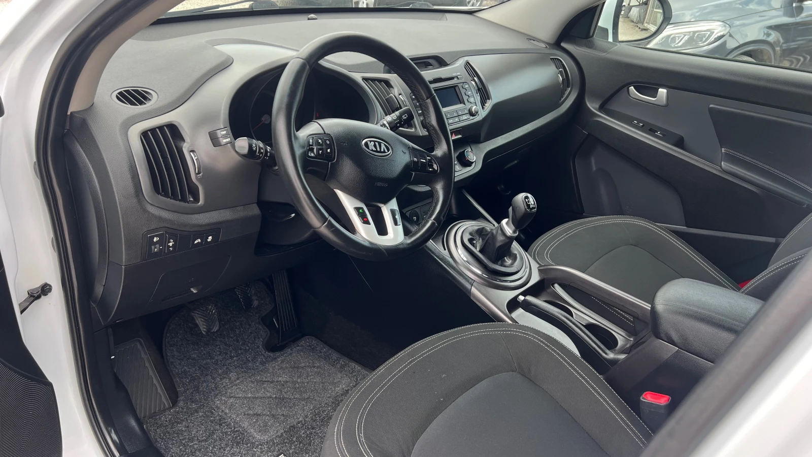 Kia Sportage 1.7CRDI, снимка 7 - Автомобили и джипове - 56254008