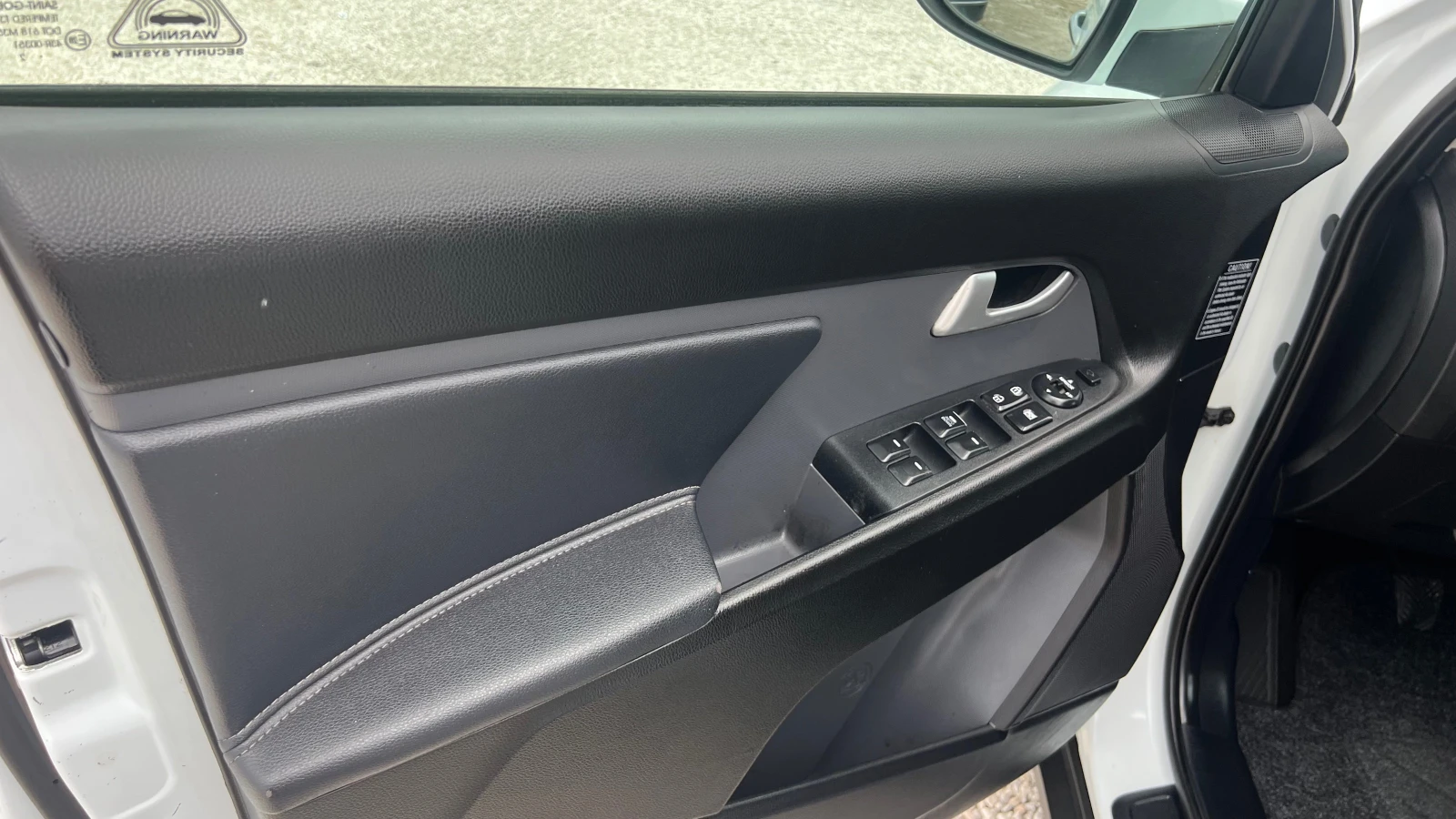 Kia Sportage 1.7CRDI, снимка 8 - Автомобили и джипове - 56254008
