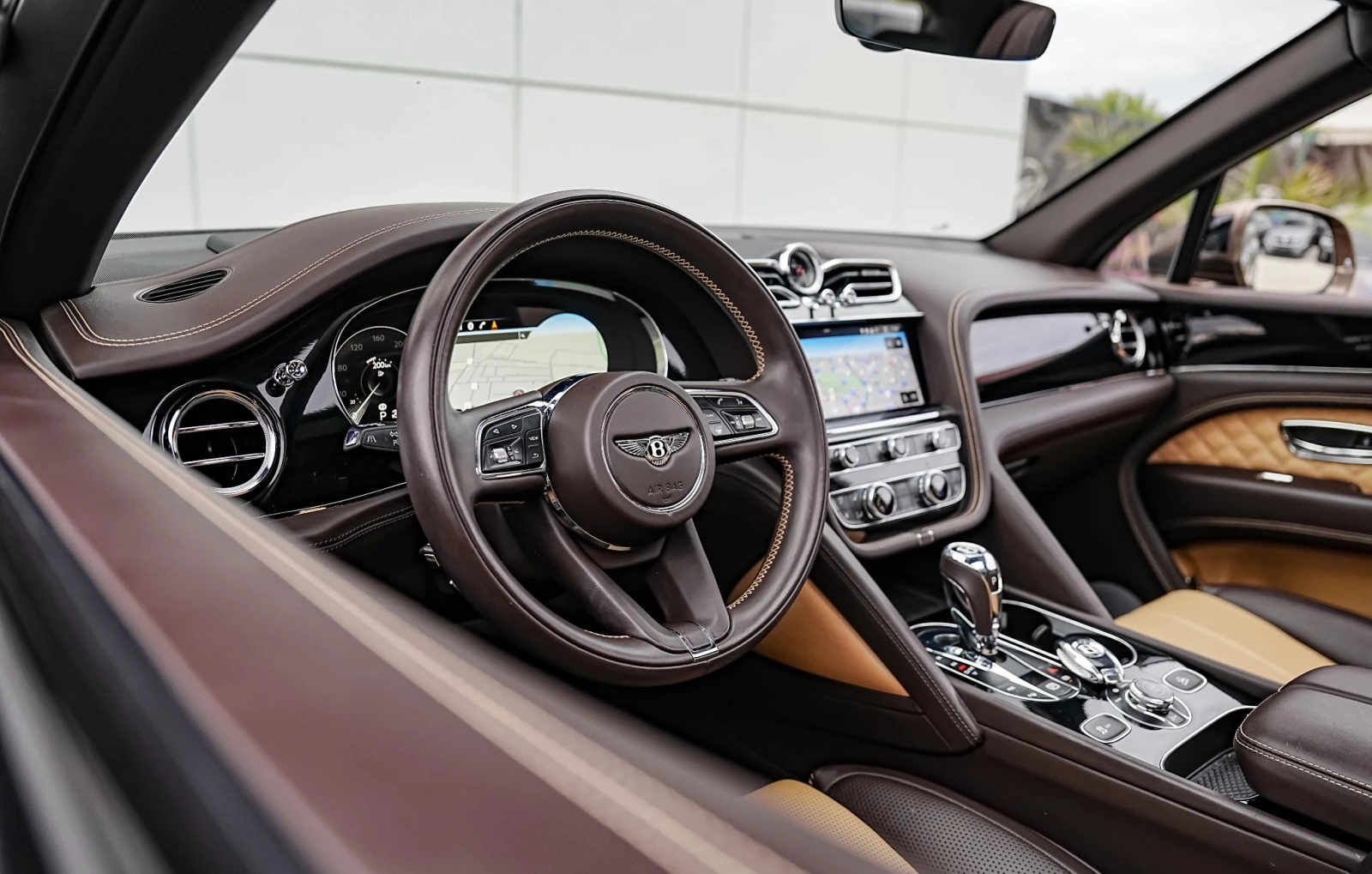 Bentley Bentayga Black Edition 4.0 V8 4WD , снимка 4 - Автомобили и джипове - 56303789