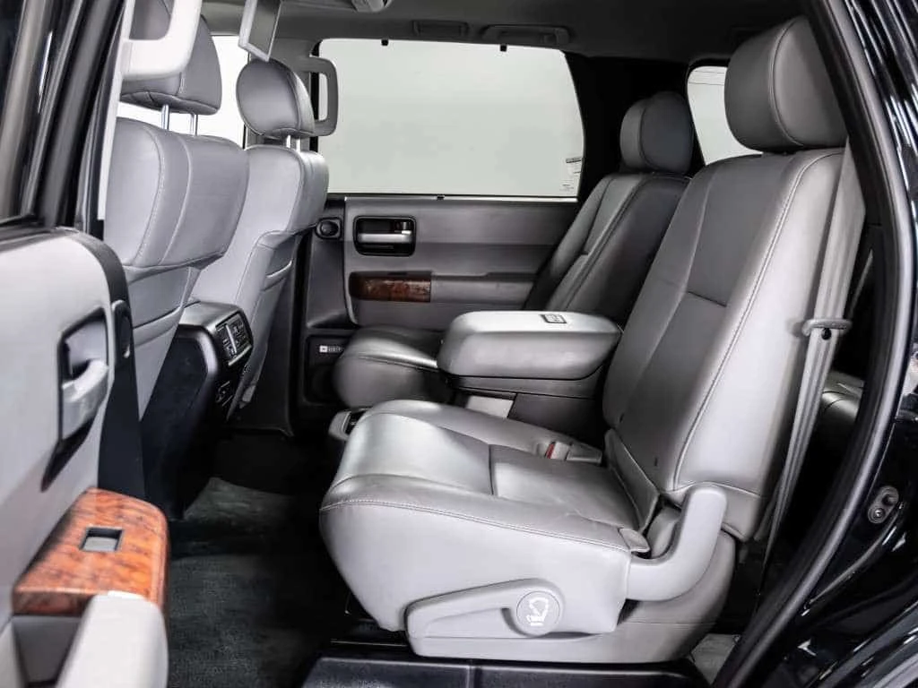 Toyota Sequoia Platinum 4dr 4x2 Automatic * CARFAX * ���������� * | Mobile.bg � ����������� 13