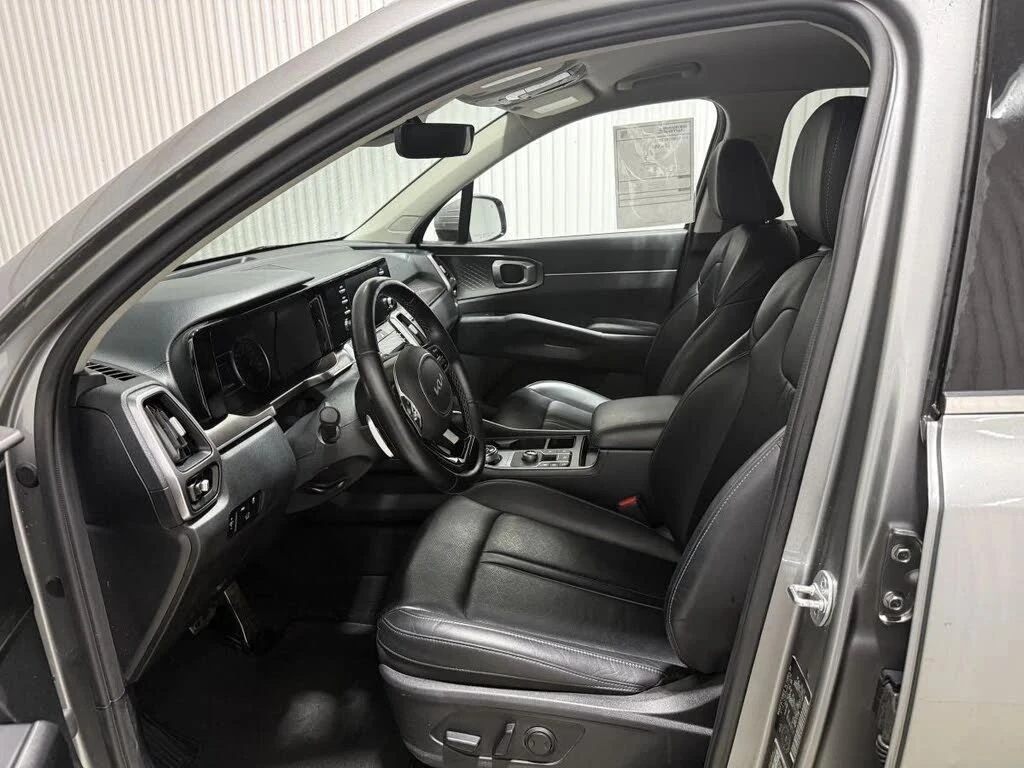 Kia Sorento, снимка 8 - Автомобили и джипове - 56689986