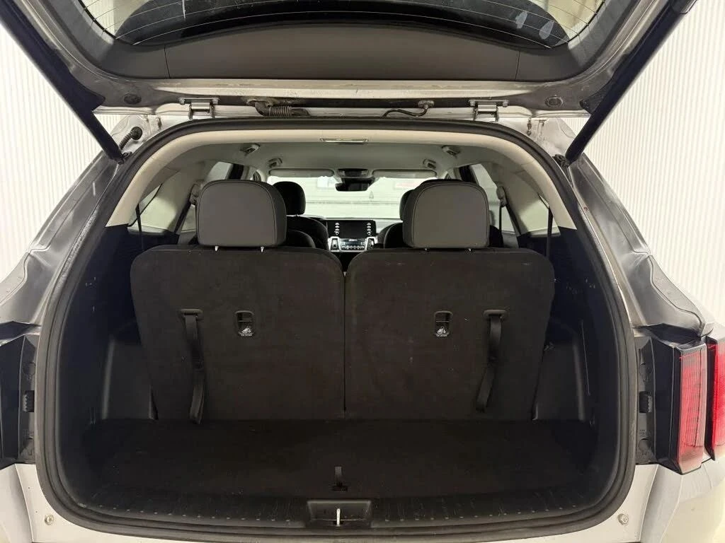 Kia Sorento, снимка 16 - Автомобили и джипове - 56689986