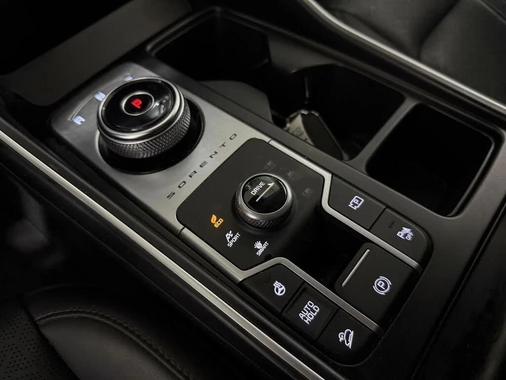 Kia Sorento, снимка 12 - Автомобили и джипове - 56689986