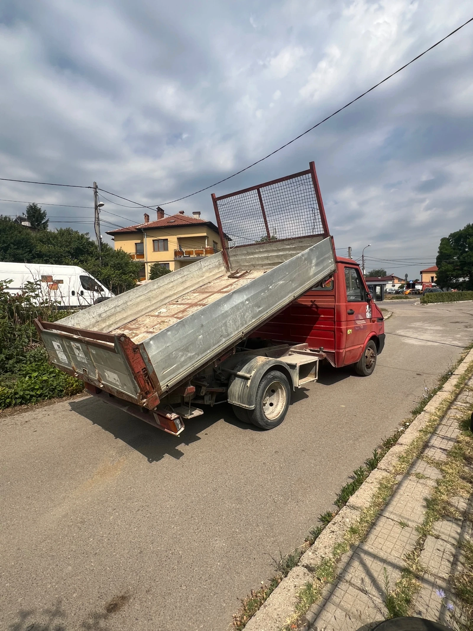 Iveco 35-8 2.5D-82кс-ТРИСТРАНЕН САМОСВАЛ-НОВ ВНОС ОТ ИТАЛИЯ - изображение 7