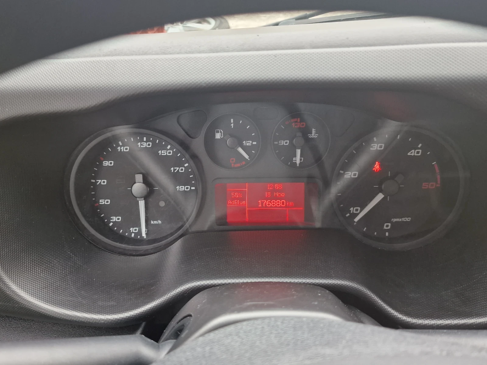 Iveco 35s15 3.0 150hp топ състояние, снимка 9 - Бусове и автобуси - 55872481