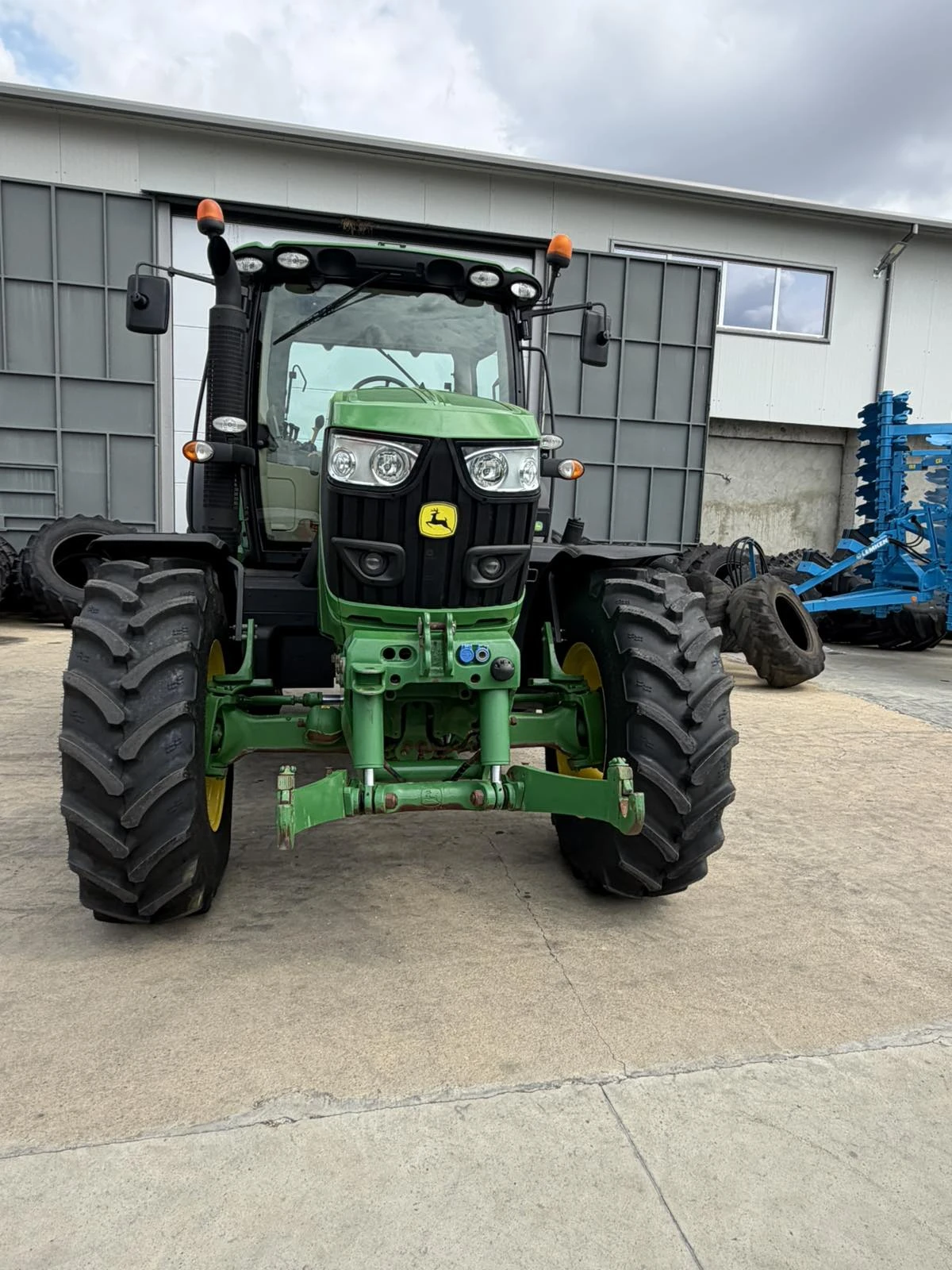 Трактор John Deere 6140R - лизинг, снимка 4 - Селскостопанска техника - 55835063