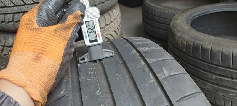 Гуми Летни 245/45R18, снимка 4 - Гуми и джанти - 32926920