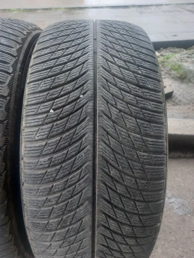Гуми Зимни 275/50R20, снимка 2 - Гуми и джанти - 53383414