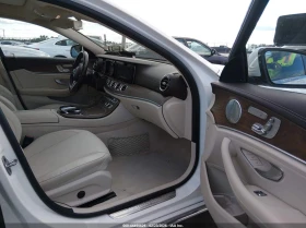 Mercedes-Benz E 300 2.0l 4Matic, снимка 5