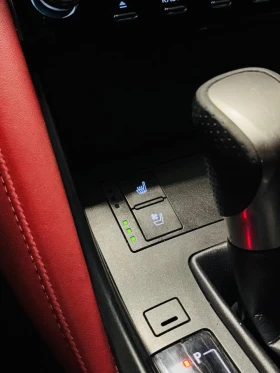 Lexus IS 300 3.5 V6 AWD / F-Sport / ОБДУХ / RED INT - 58400 лв. / 29859.45 € - 58092064 11