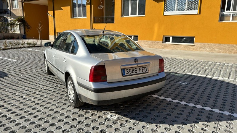 VW Passat, снимка 2 - Автомобили и джипове - 46441659
