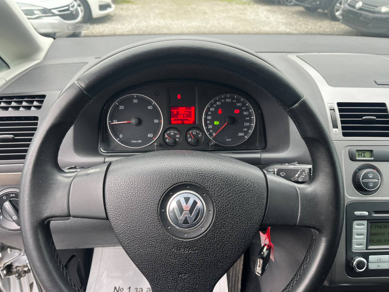 VW Touran 2.0TDi 150x.km 7 места DSG, снимка 7 - Автомобили и джипове - 44742754