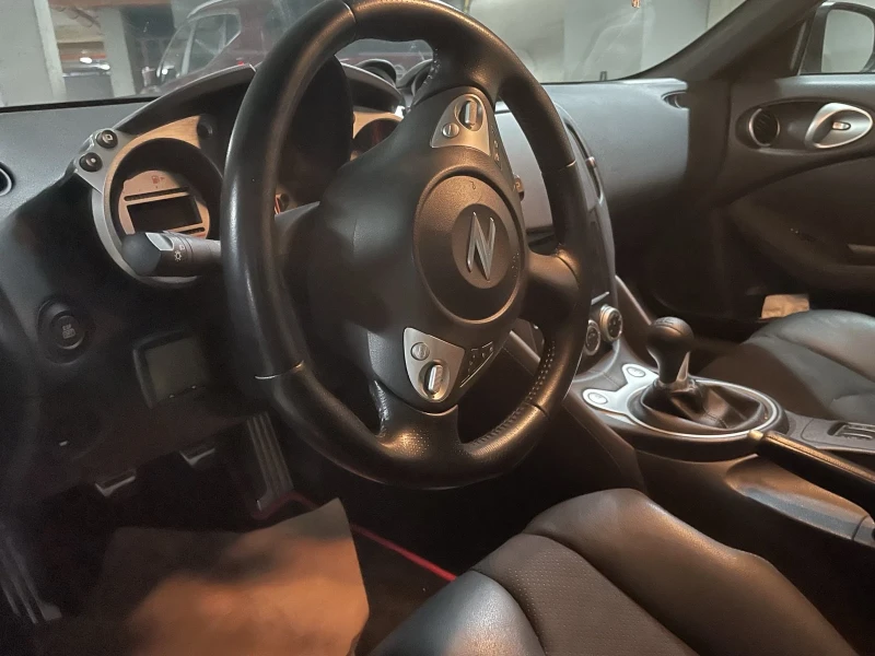 Nissan 370Z, снимка 6 - Автомобили и джипове - 47069976