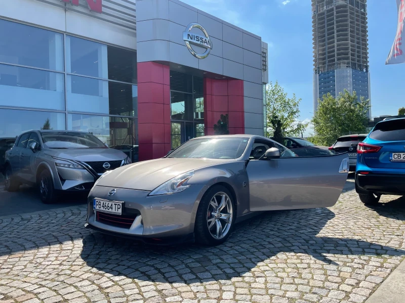 Nissan 370Z, снимка 4 - Автомобили и джипове - 47479352