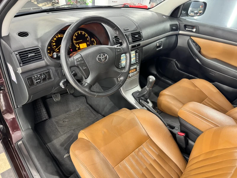 Toyota Avensis 1.8 VVTI EXECUTIVE NAVI БЕЗ АНАЛОГ, снимка 6 - Автомобили и джипове - 47944677