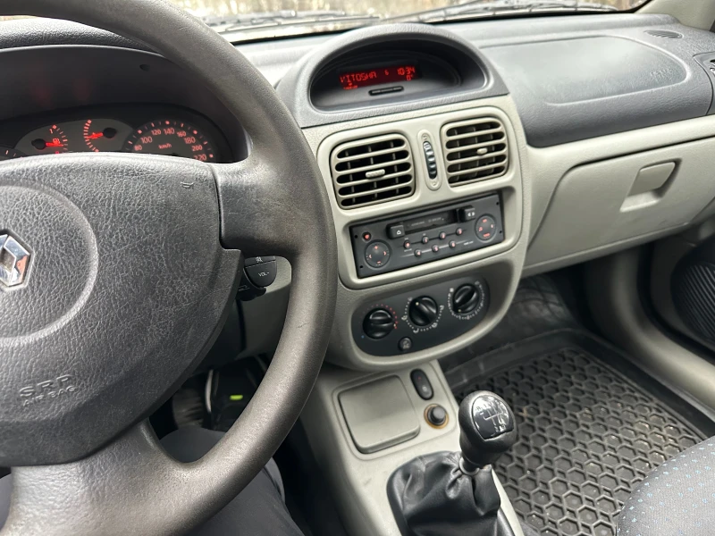 Renault Clio, снимка 2 - Автомобили и джипове - 48487267