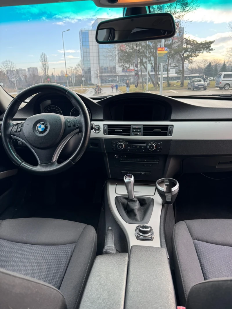 BMW 320, снимка 8 - Автомобили и джипове - 48627885