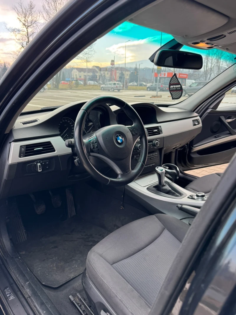 BMW 320, снимка 10 - Автомобили и джипове - 48627885