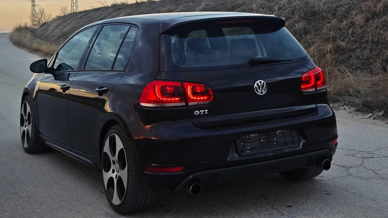 VW Golf 2.0 GTI 211k Automatic , снимка 5 - Автомобили и джипове - 48832064