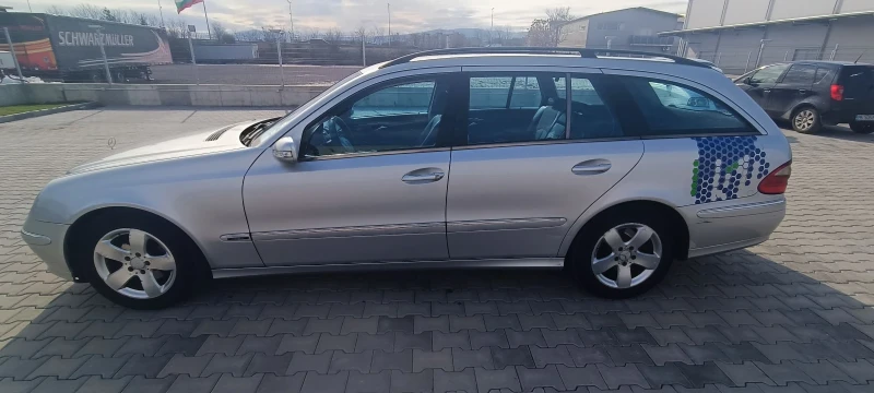 Mercedes-Benz E 220 Avangard, снимка 2 - Автомобили и джипове - 49408802