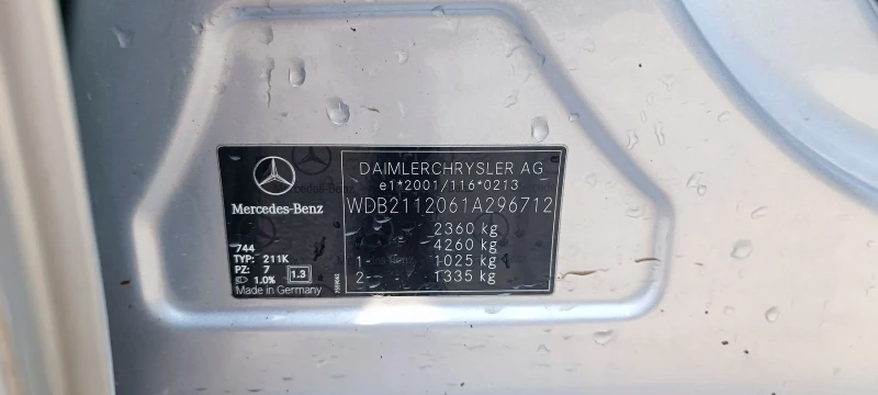 Mercedes-Benz E 220 Avangard, снимка 5 - Автомобили и джипове - 49408802