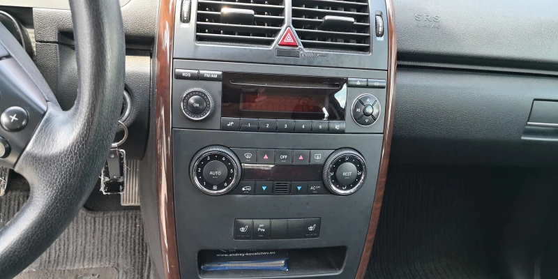 Mercedes-Benz A 170 Elegance, снимка 9 - Автомобили и джипове - 52579220