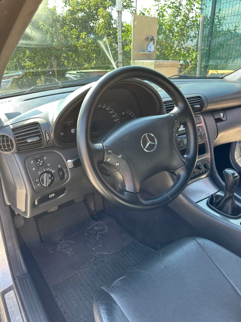Mercedes-Benz C 200, снимка 9 - Автомобили и джипове - 52449432