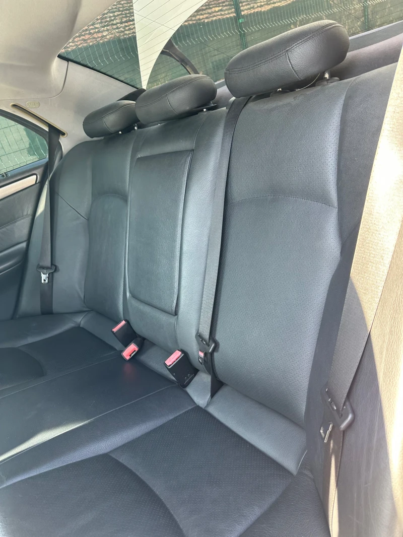 Mercedes-Benz C 200, снимка 13 - Автомобили и джипове - 52449432