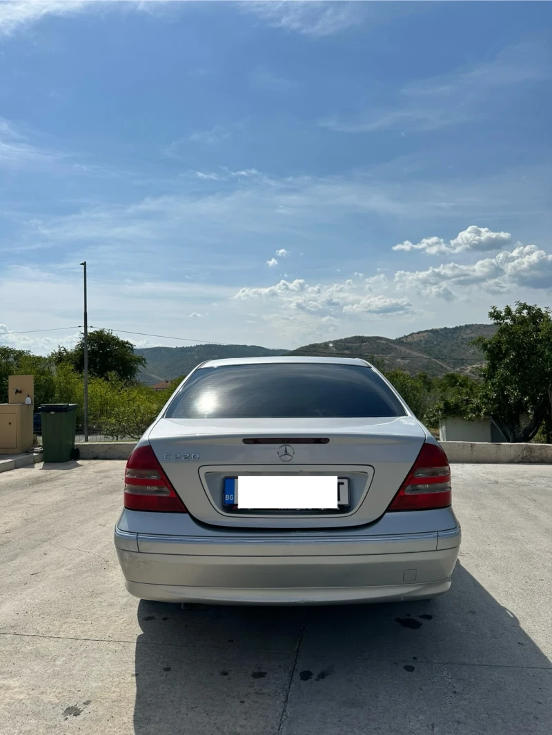 Mercedes-Benz C 200, снимка 4 - Автомобили и джипове - 52449432