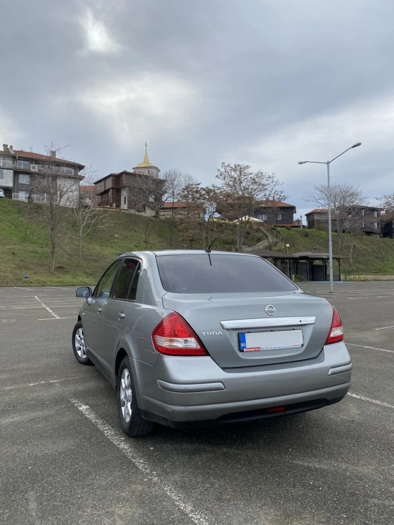 Nissan Tiida, снимка 5 - Автомобили и джипове - 52429681