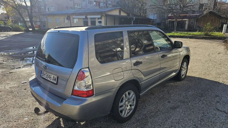 Subaru Forester, снимка 4 - Автомобили и джипове - 52615941