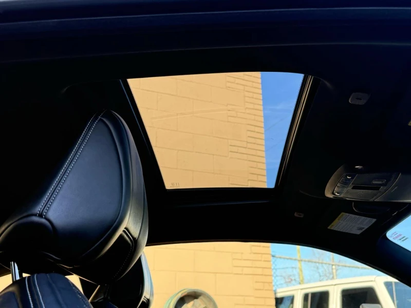 Infiniti Q 60S / 3.0 Twin-Turbo / LUXE / AWD / BOSE / PANO , снимка 15 - Автомобили и джипове - 52807592