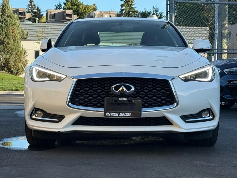 Infiniti Q 60S / 3.0 Twin-Turbo / LUXE / AWD / BOSE / PANO , снимка 2 - Автомобили и джипове - 52807592