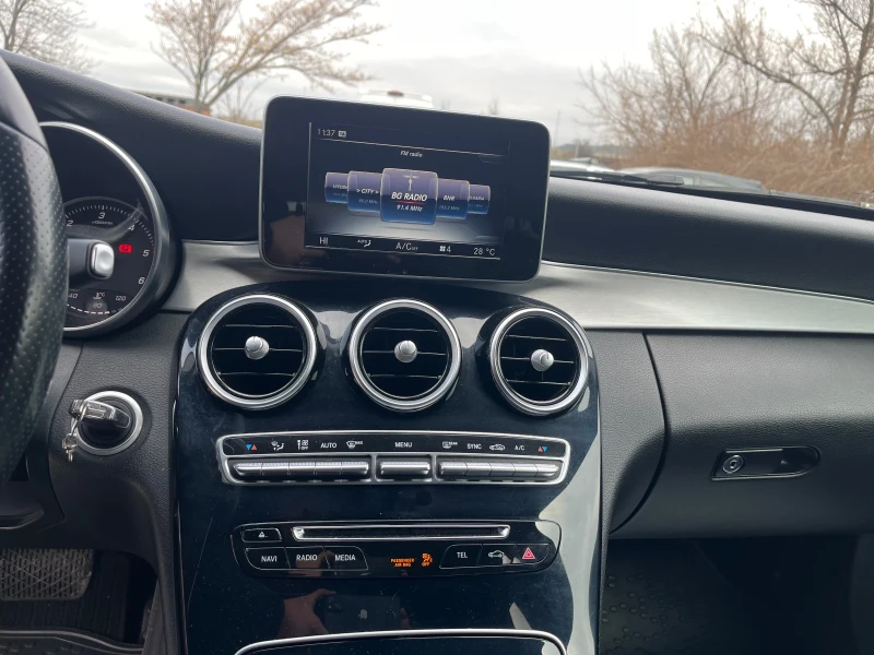 Mercedes-Benz C 220, снимка 12 - Автомобили и джипове - 53156790