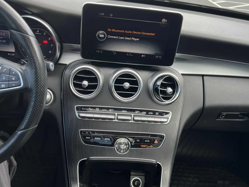 Mercedes-Benz C 300 4MATIC* AMG-pack* ПОДГРЕВИ* ПАНОРАМА* , снимка 7 - Автомобили и джипове - 53496617