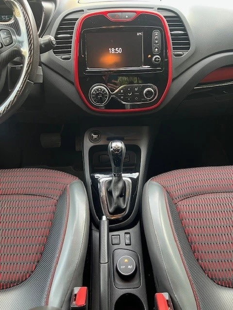 Renault Captur, снимка 5 - Автомобили и джипове - 47228146