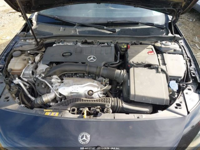 Mercedes-Benz A 220 4MATIC, снимка 15 - Автомобили и джипове - 53564397