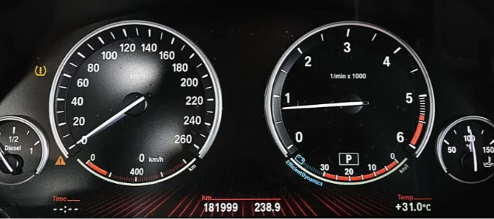 BMW 520 * АВТО КРЕДИТ* ЦЕНА ДО БГ * Сервизна история * , снимка 7 - Автомобили и джипове - 55473105