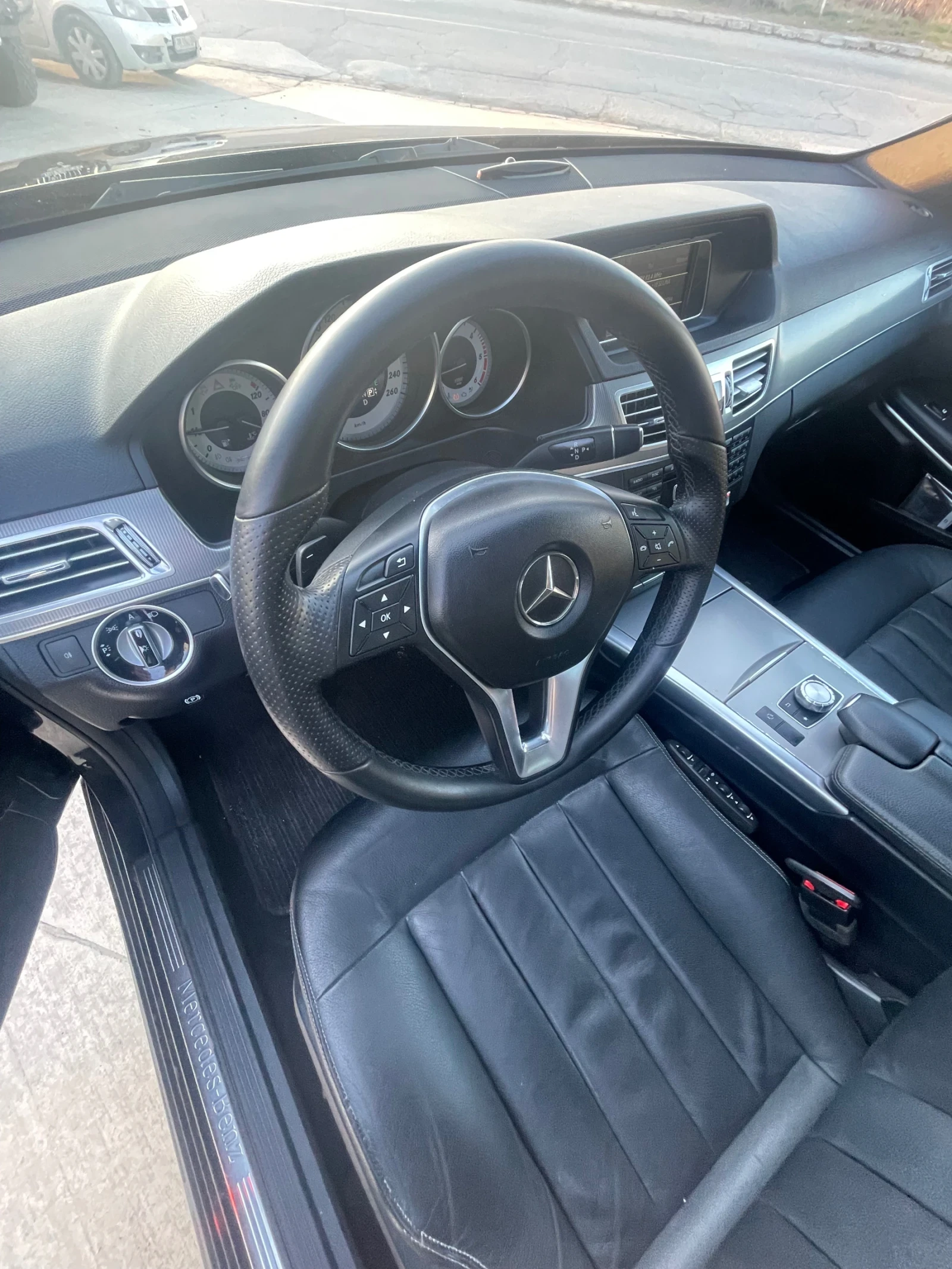 Mercedes-Benz E 200 * AMG Пакет* Facelift*  - изображение 5