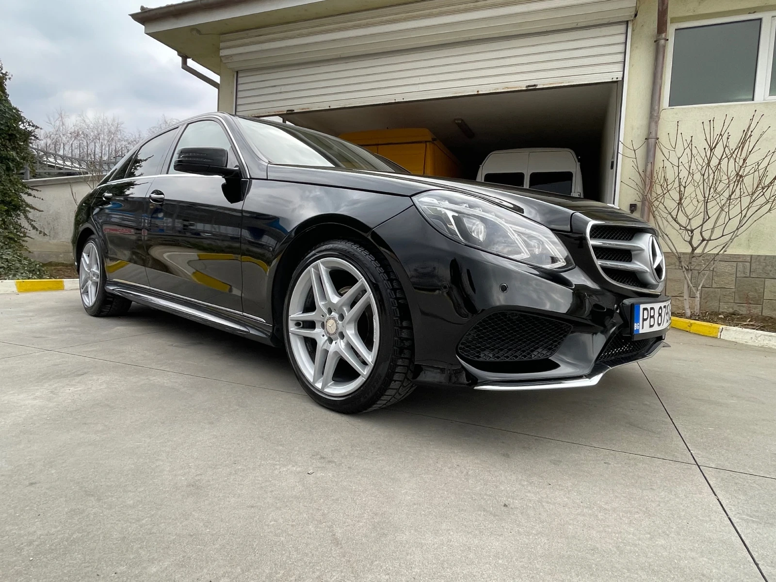 Mercedes-Benz E 200 * AMG Пакет* Facelift*  - изображение 3