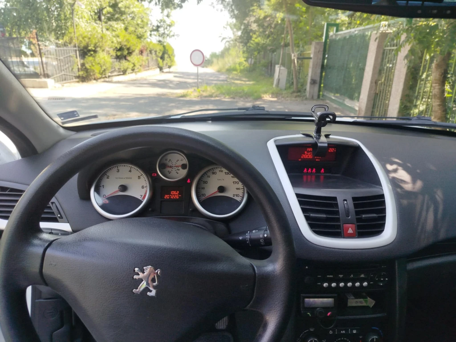 Peugeot 207 1.4 бензин газ - изображение 5