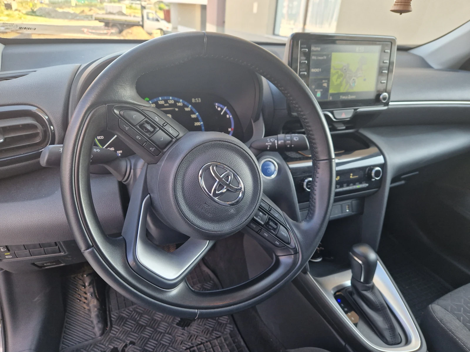 Toyota Yaris Cross 18000km - изображение 8
