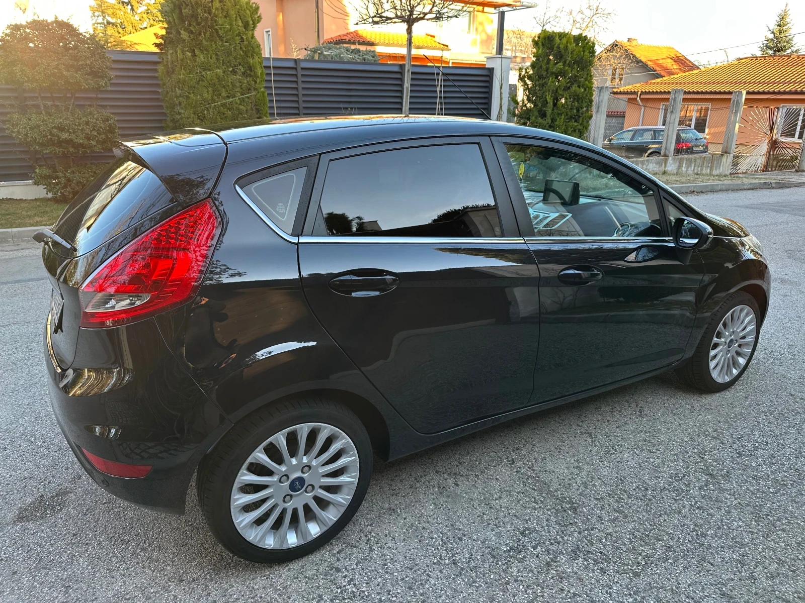 Ford Fiesta 1.6 TI-VCT 120к.с. Start/Stop - изображение 4