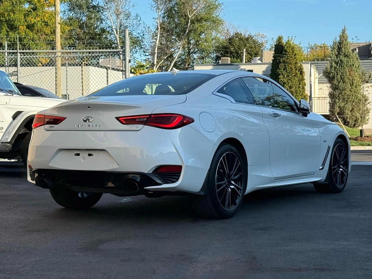 Infiniti Q 60S / 3.0 Twin-Turbo / LUXE / AWD / BOSE / PANO  - изображение 3